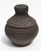 rieten-urn-mego-kaal